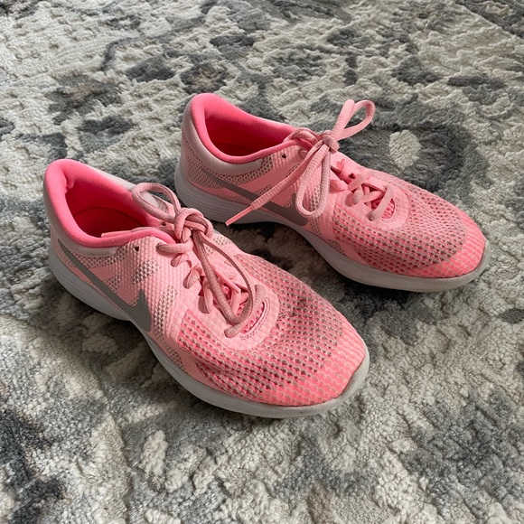 Nike Other - Youth pink Nike sneakers size 4